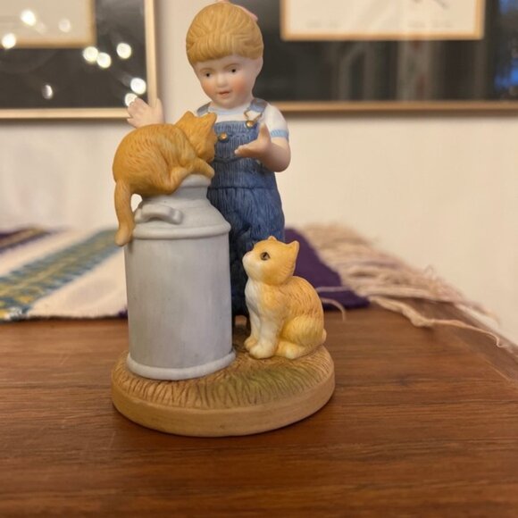 Vintage 1983 Country Store - Girl w Her Kittens Little Farmers Figurine Rare - Picture 2 of 7